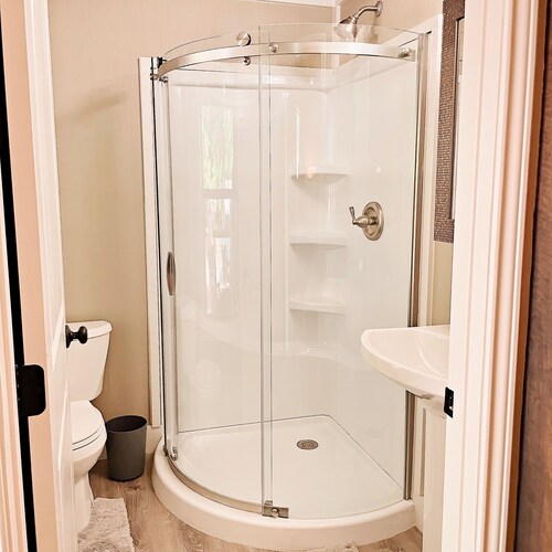 Waterfront Cabin private bathroom