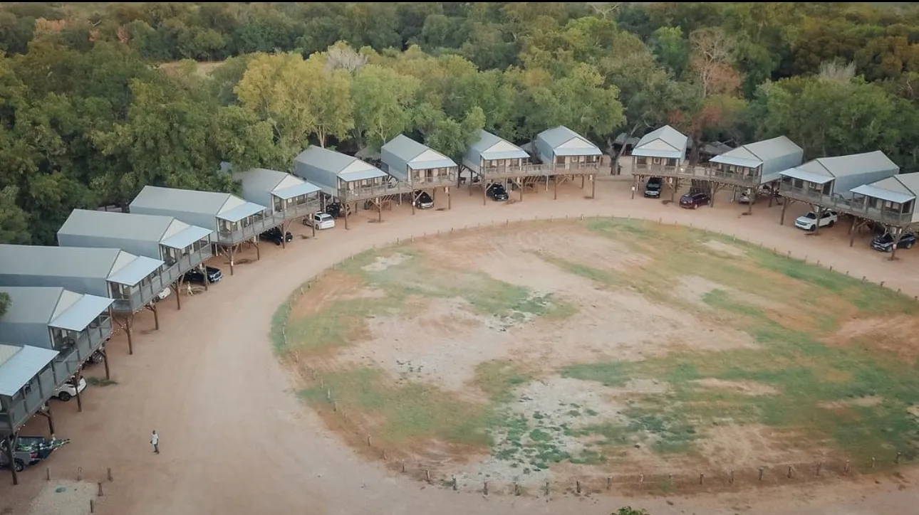 Safari cabins in horseshoe layout